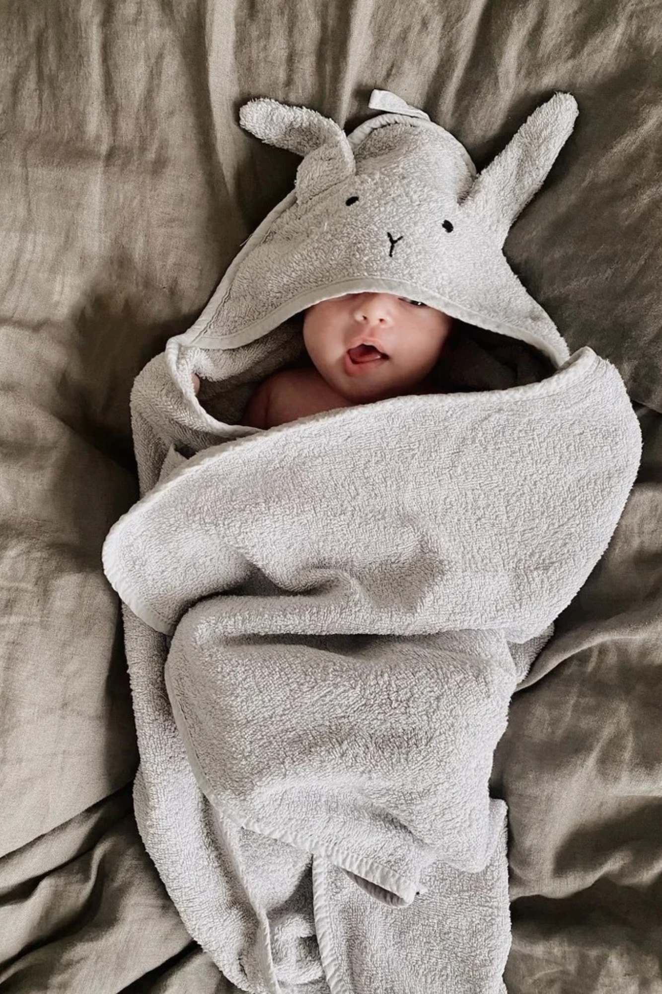 Liewood Rabbit Dumbo Grey Albert Hooded Towel