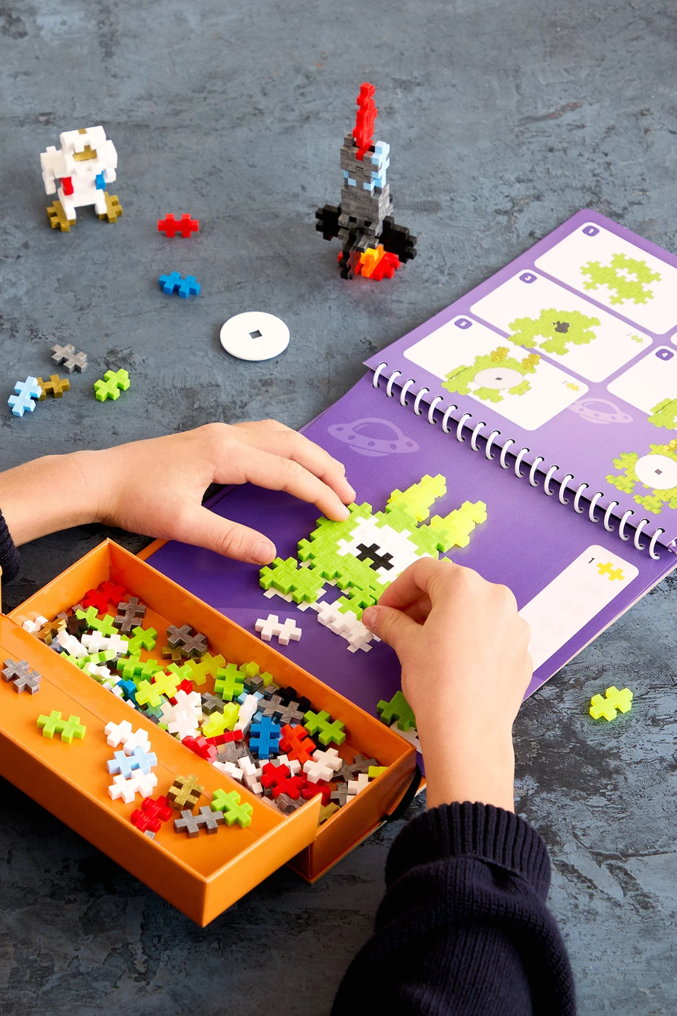 PLUS-PLUS Activity Pad - Space