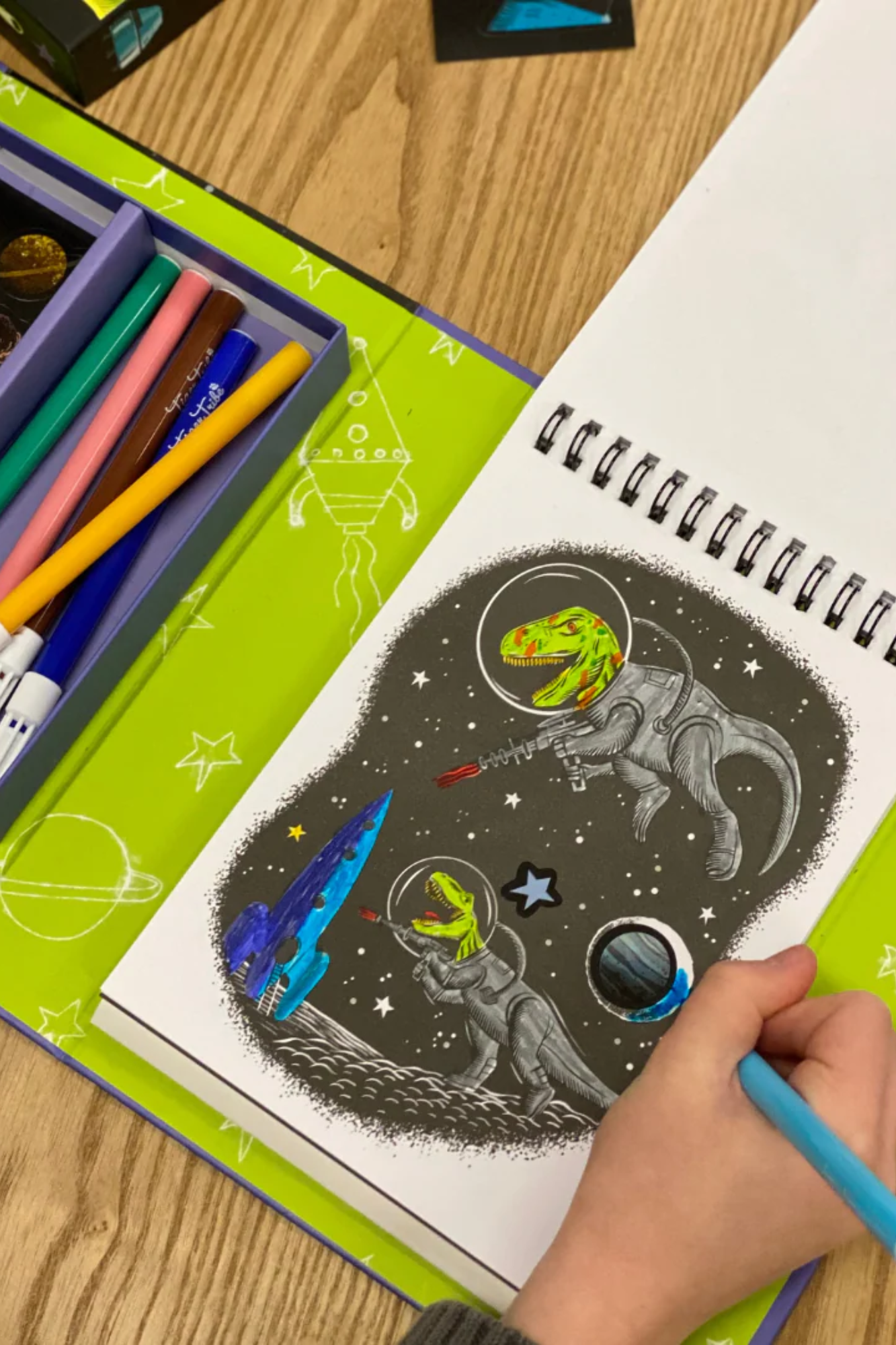 TIGER TRIBE COLOURING SET - DINOS IN SPACE