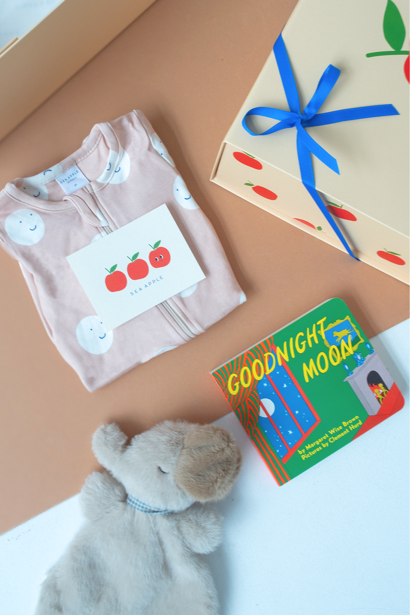 Happy Moon Baby Gift Set