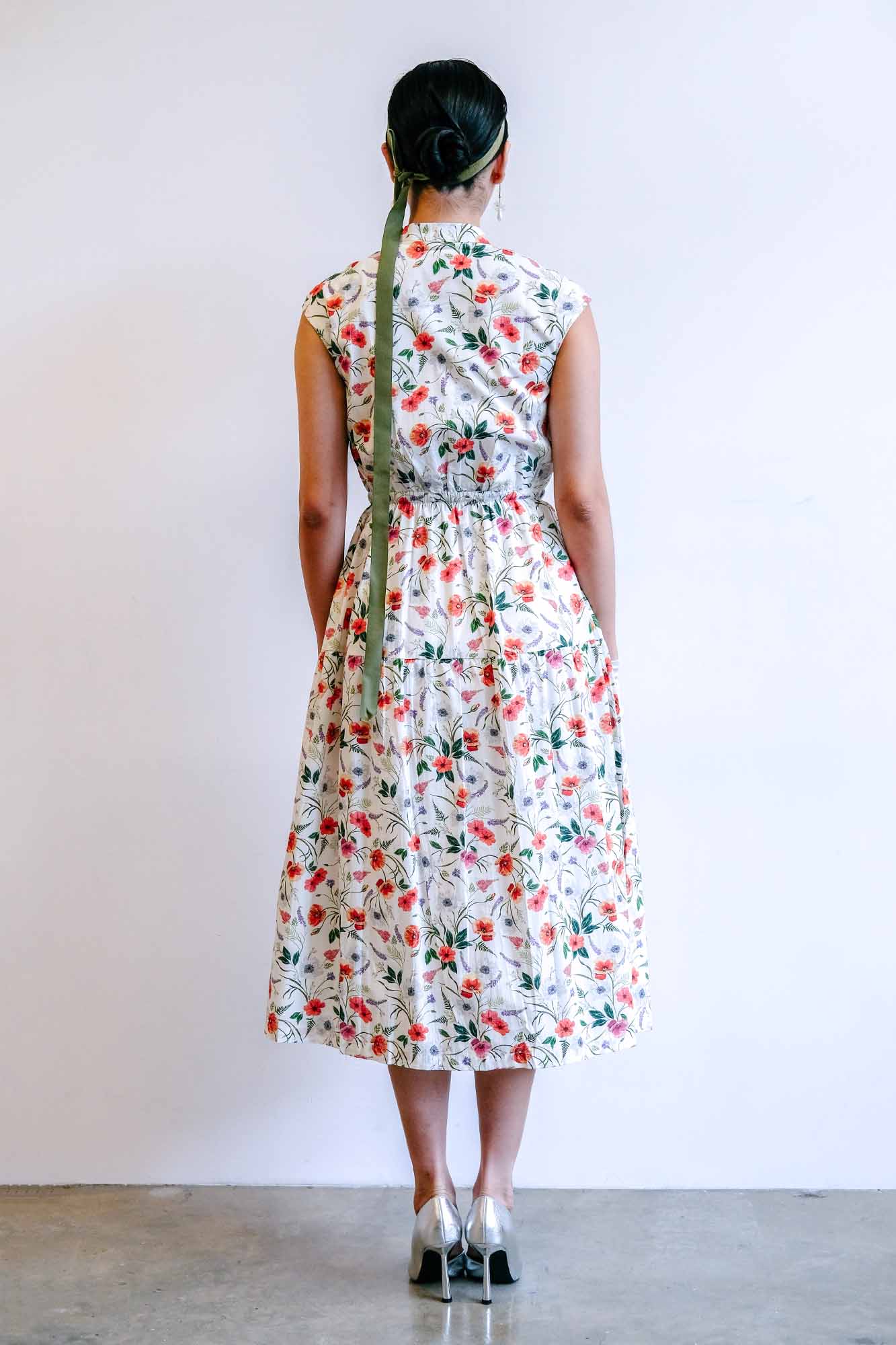 Lychee Blooms Cinched Waist Cheongsam
