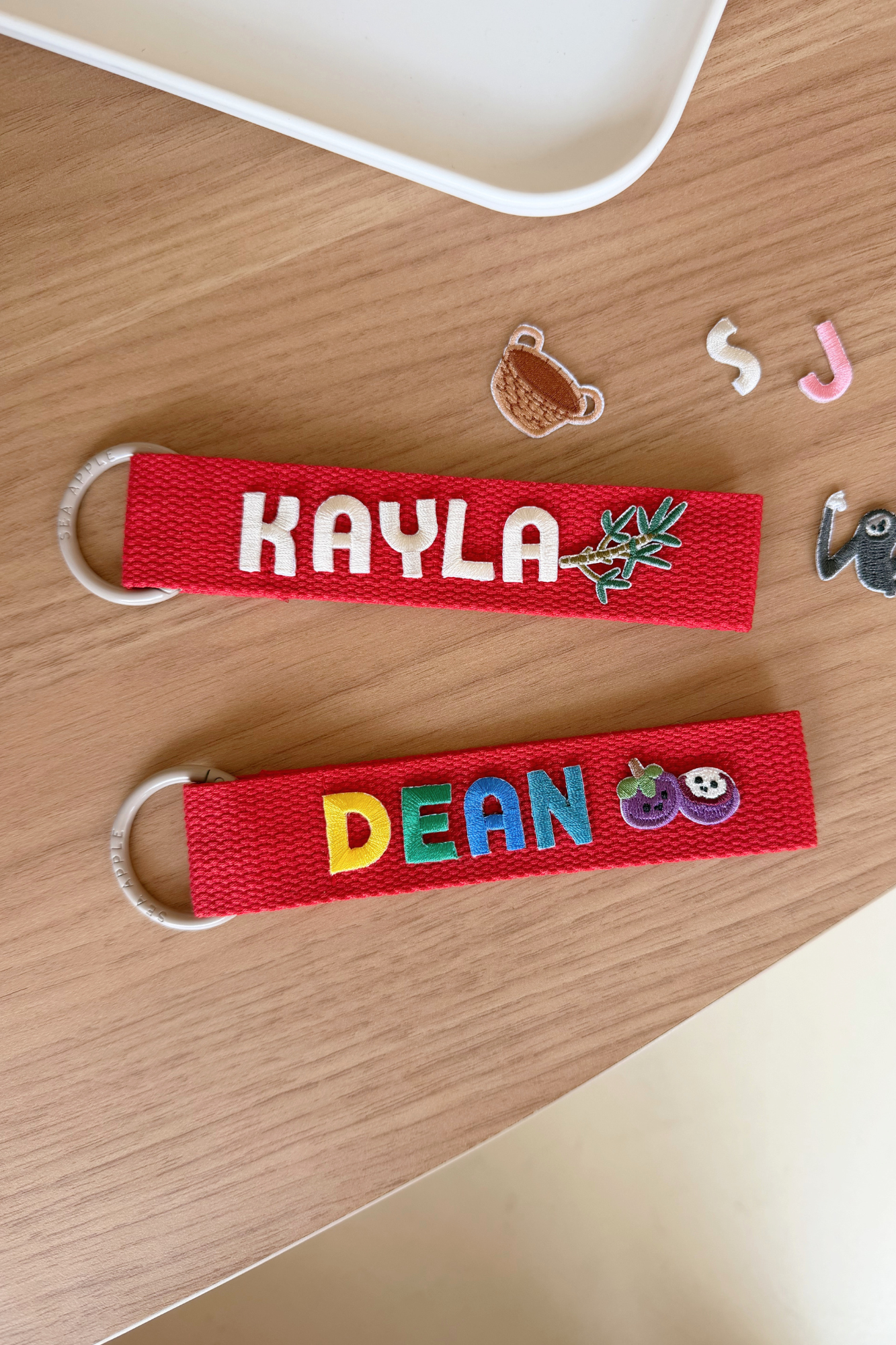 Personalisable Red Name Tag (National Gallery Exclusive)