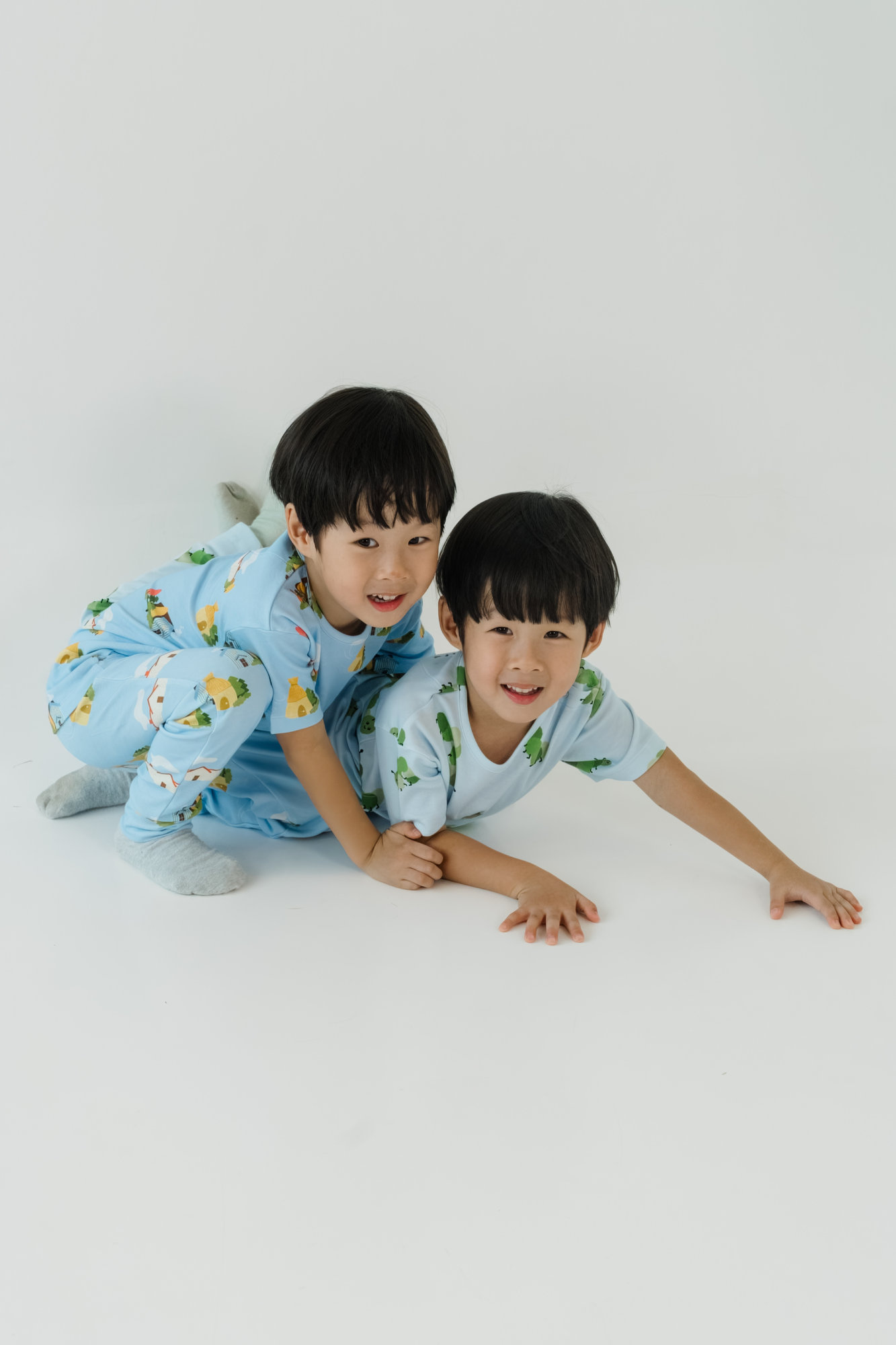 Three Little Pigs Pyjamas Top & Pants Set