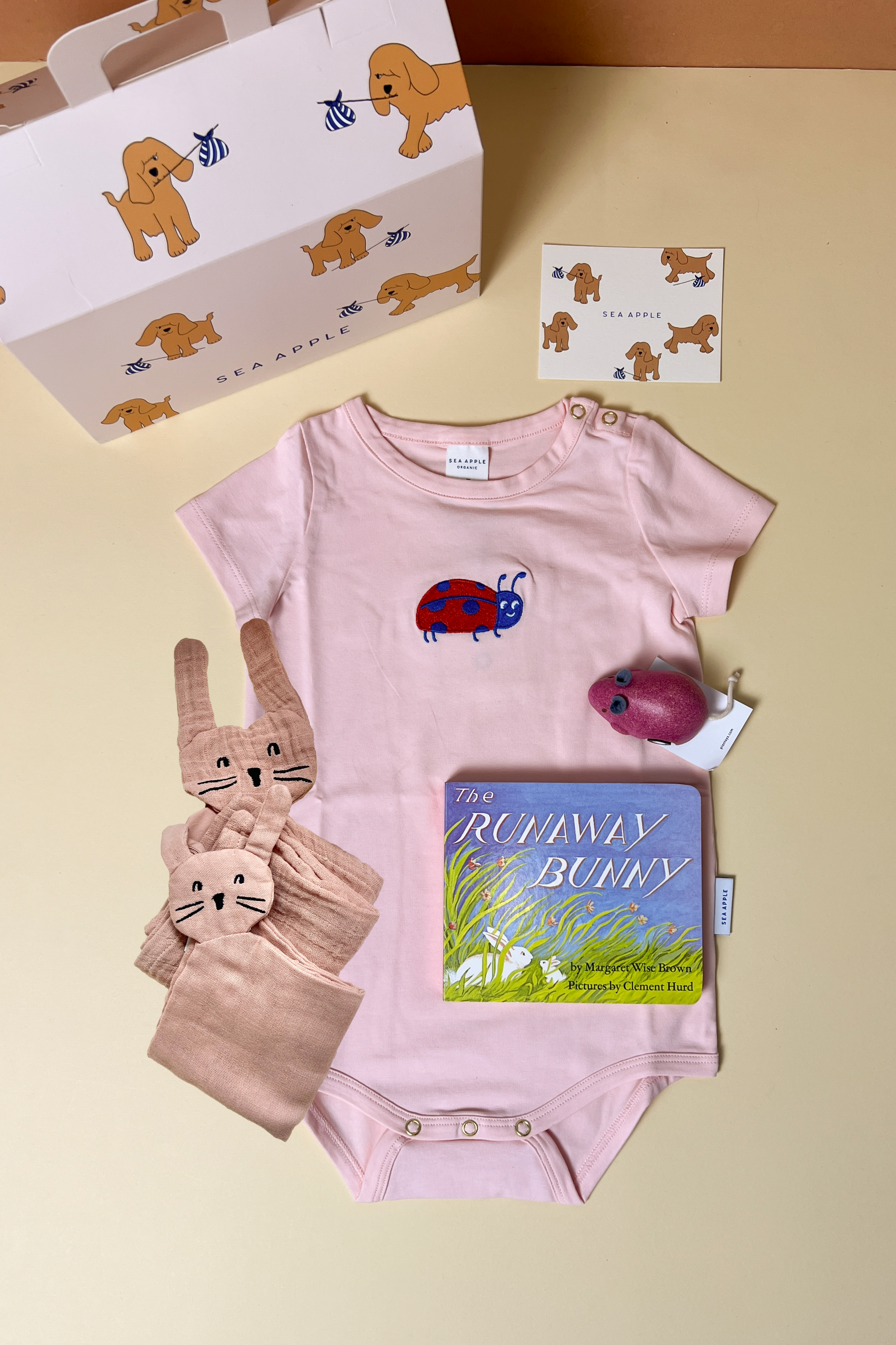 Personalisable Baby Girl Blooming Gift Set