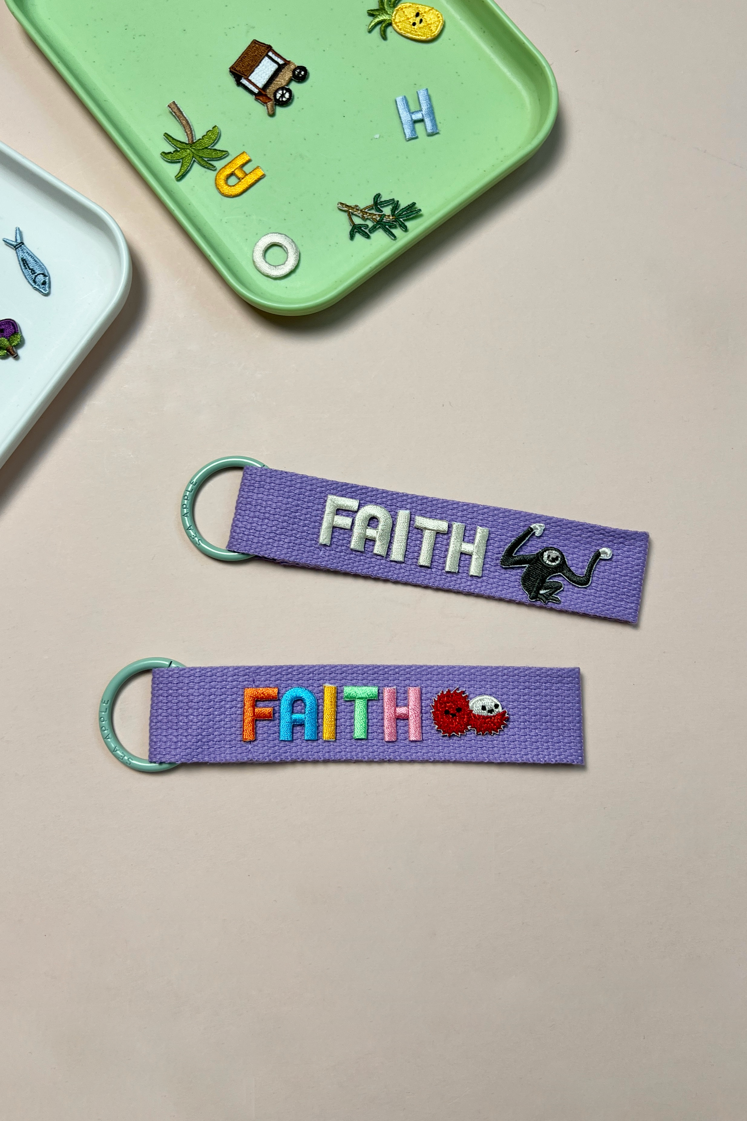 Personalisable Violet Name Tag (National Gallery Exclusive)