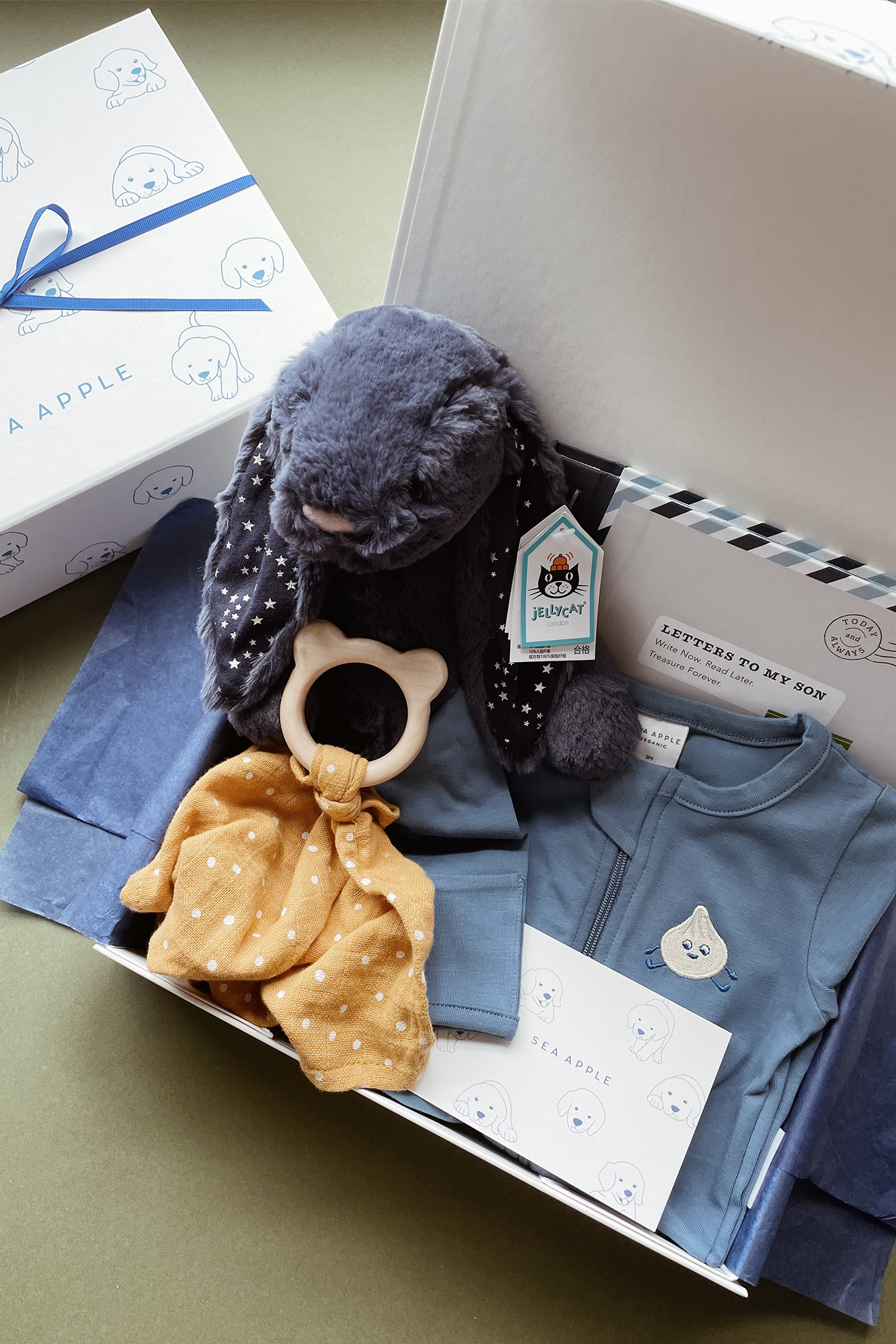 Personalisable Baby Boy Sunset Gift Set