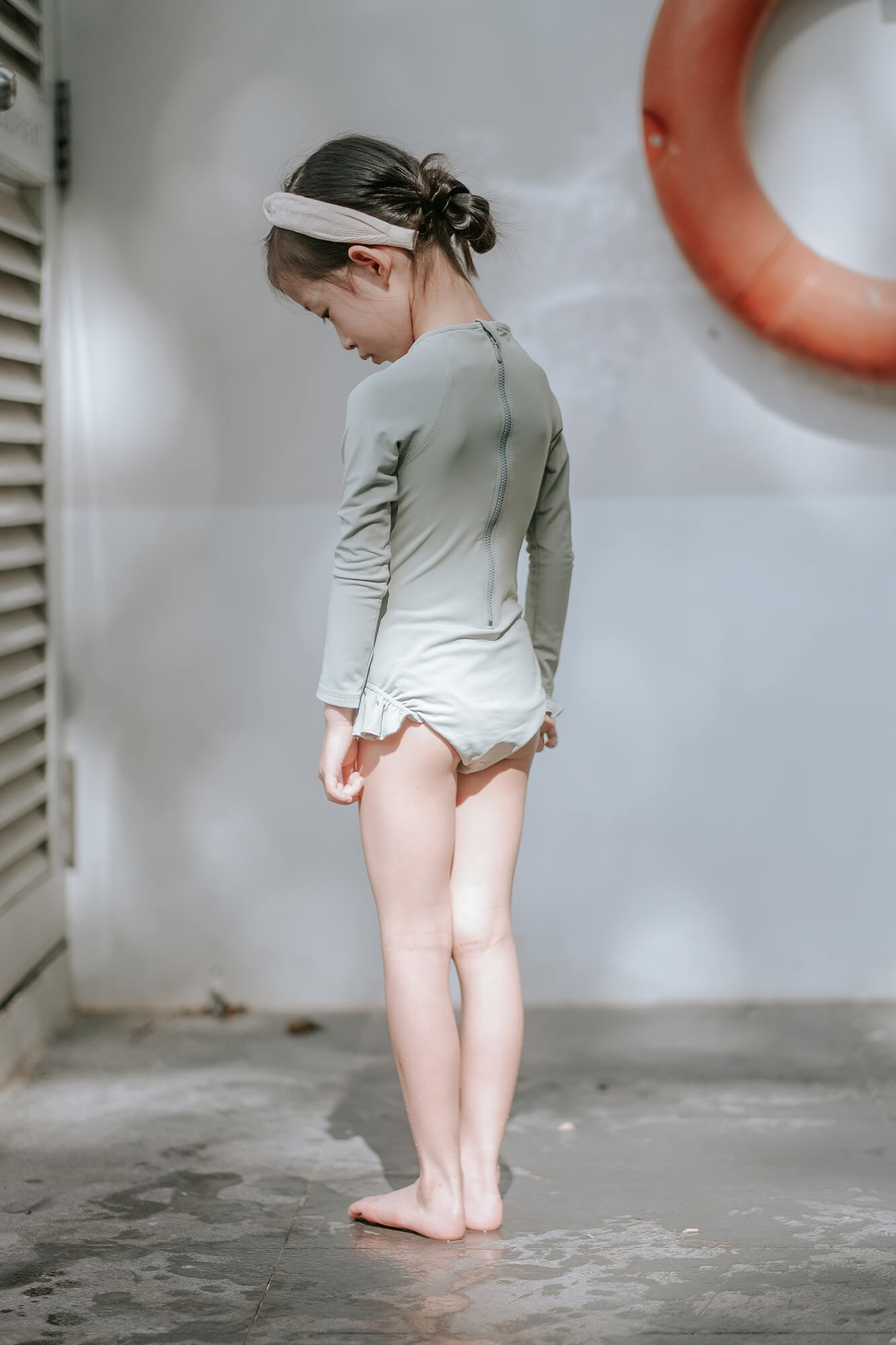 PISTACHIO RUFFLED RASHGUARD UPF 50+ - Sea Apple