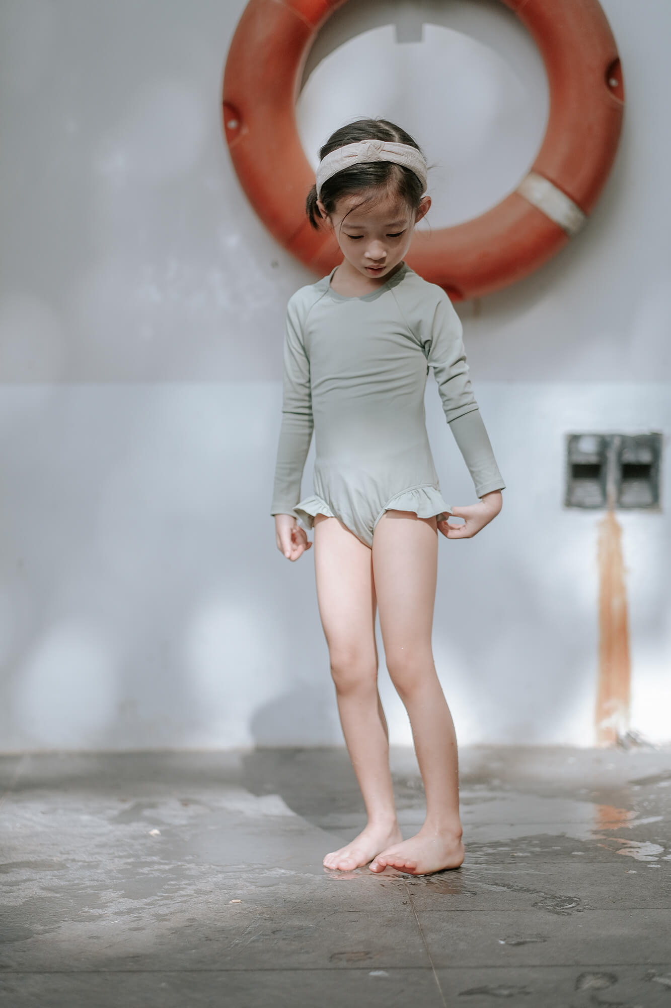 PISTACHIO RUFFLED RASHGUARD UPF 50+ - Sea Apple