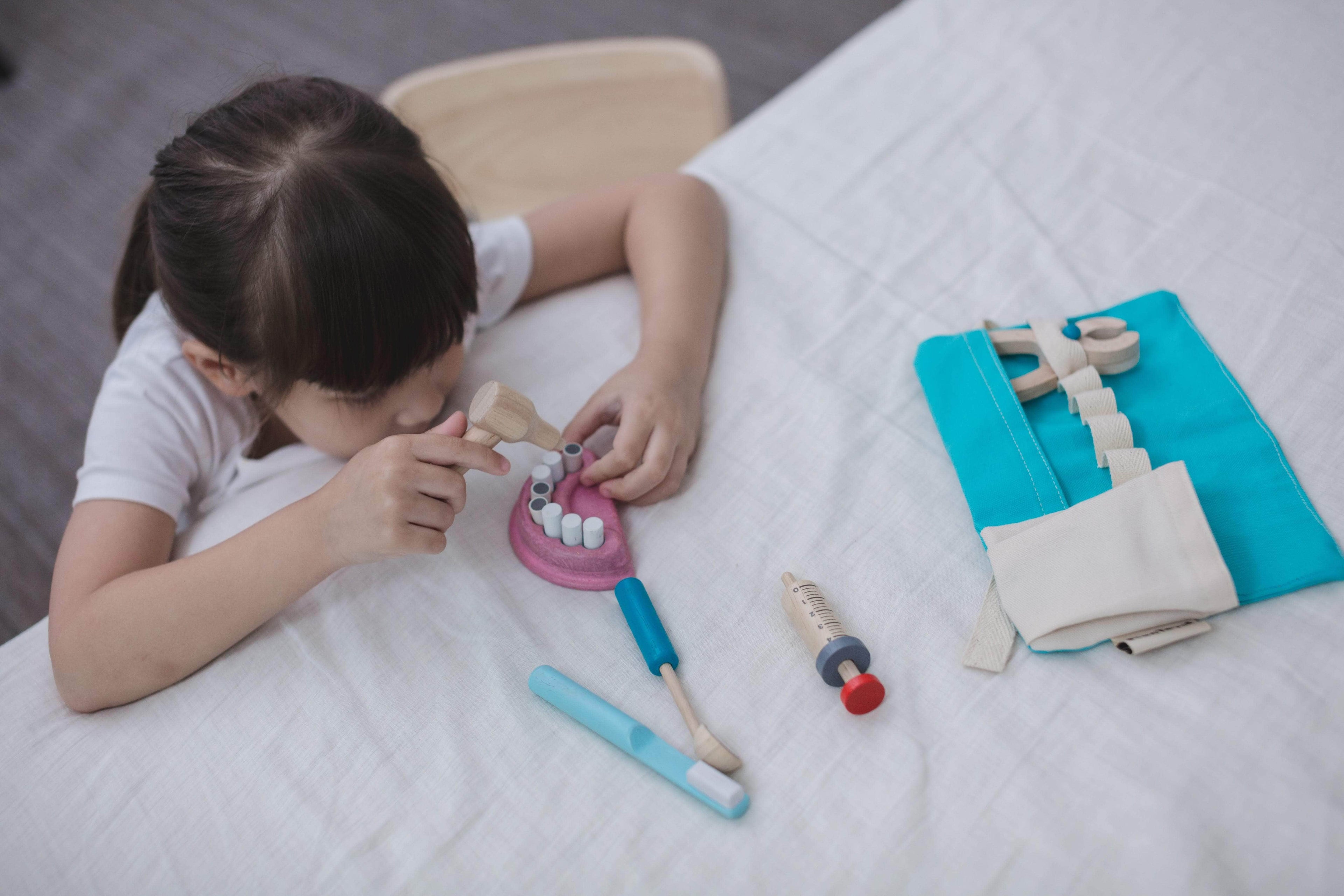 Plantoys Toys DENTIST SET