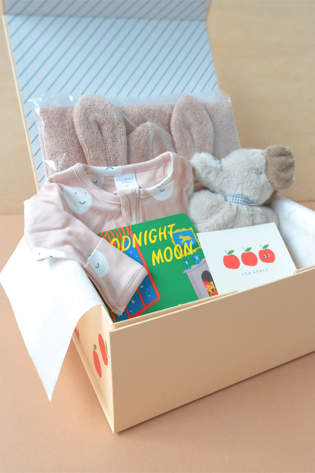 Happy Moon Baby Gift Set