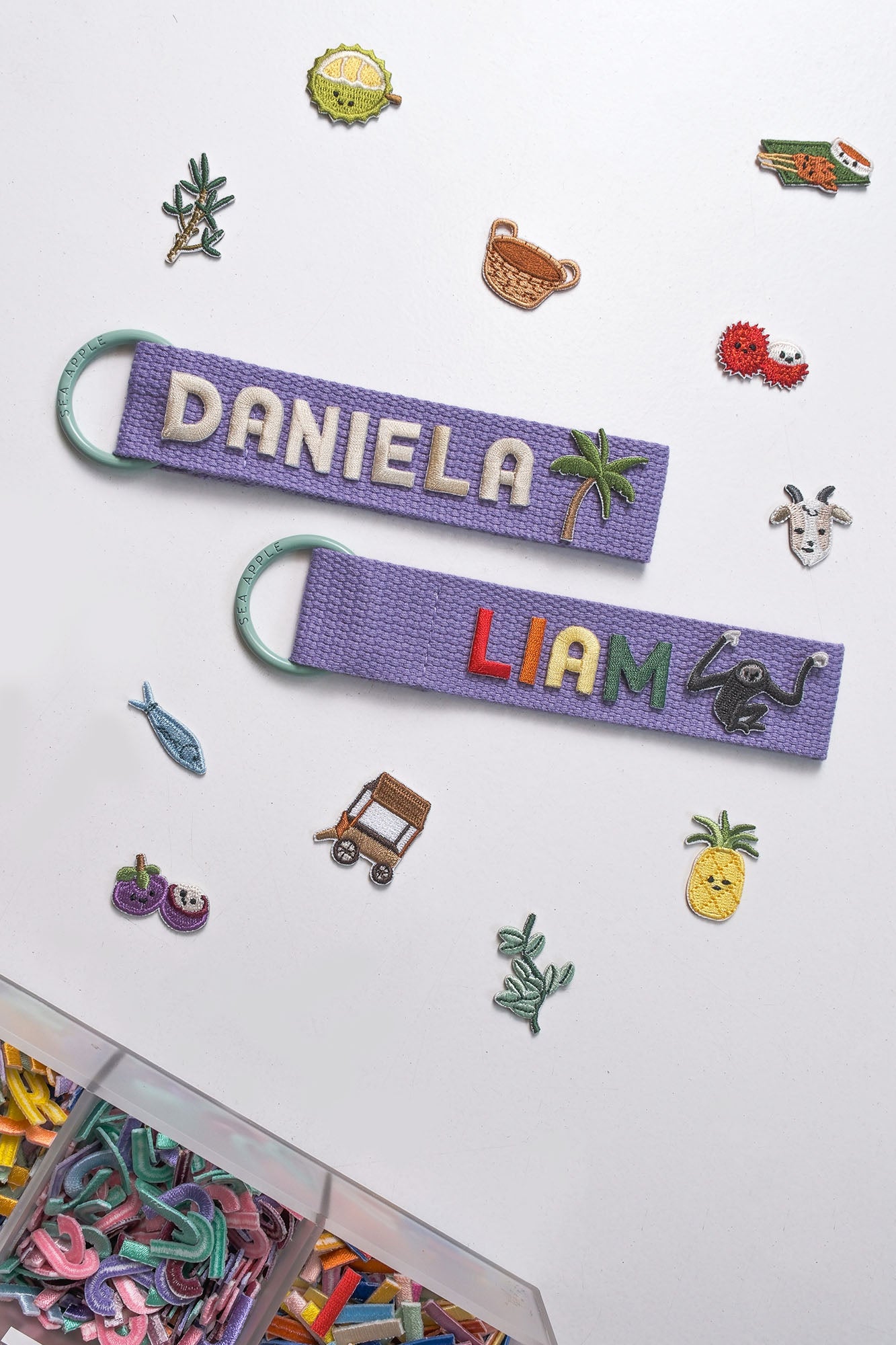 Personalisable Violet Name Tag (National Gallery Exclusive)