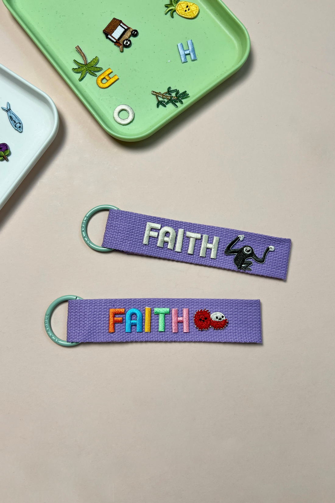 Personalisable Violet Name Tag (National Gallery Exclusive)