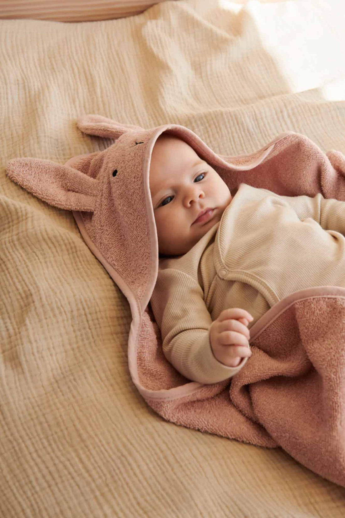 Liewood Rabbit Rose Albert Hooded Towel